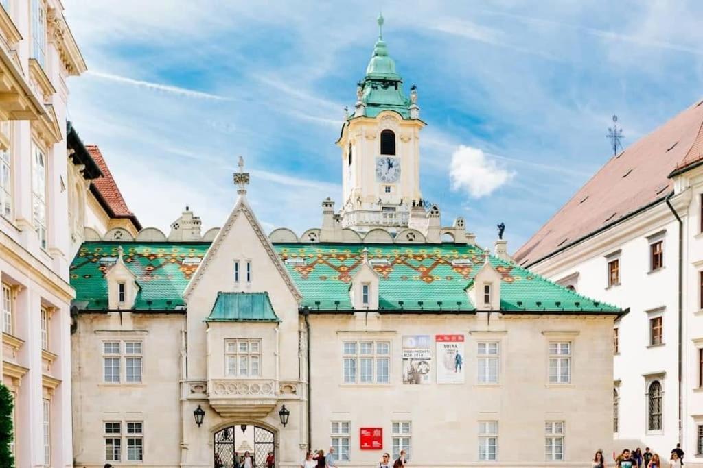 Diamond Residence In Old Town With Free Parking براتسيلافا المظهر الخارجي الصورة