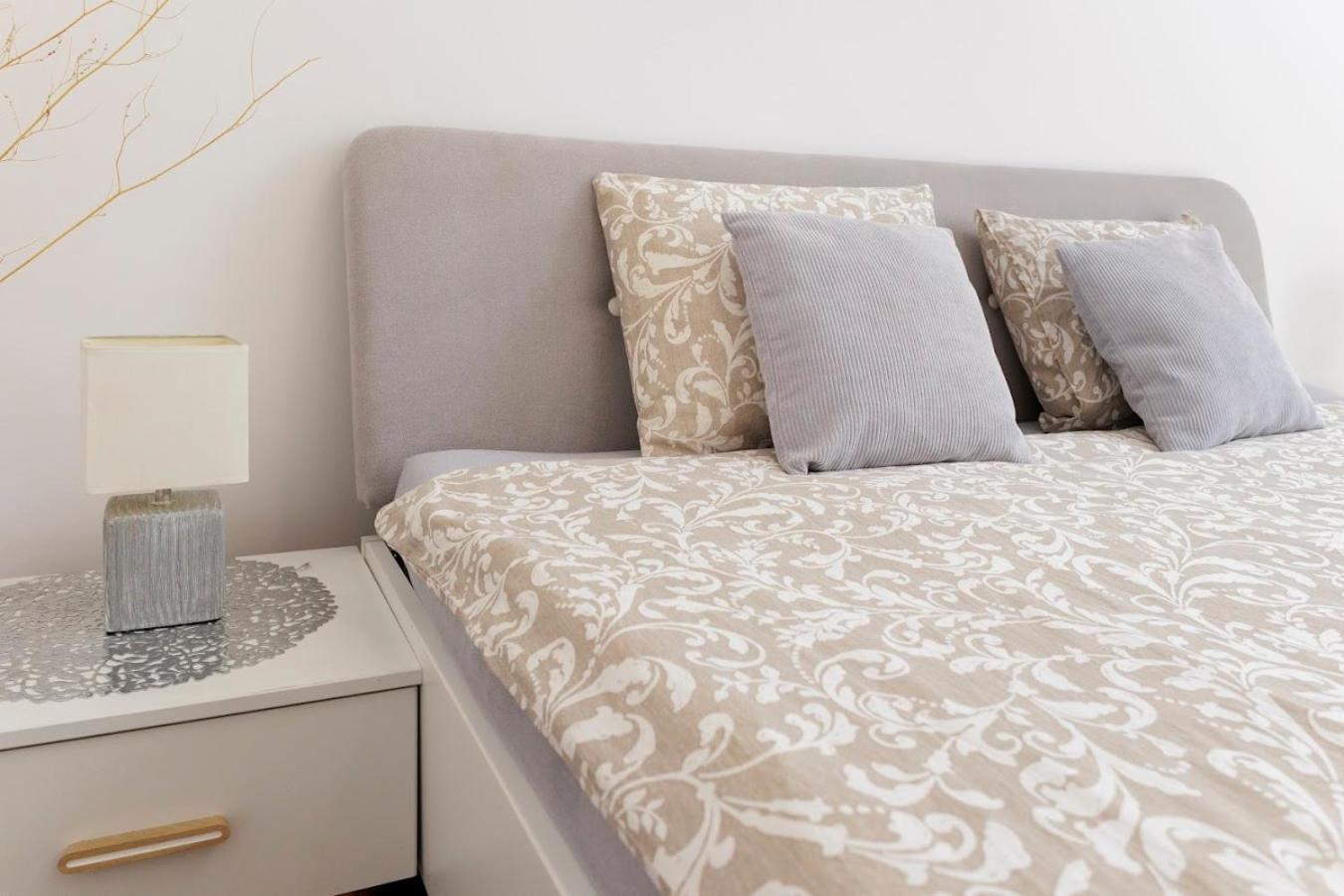 Diamond Residence In Old Town With Free Parking براتسيلافا المظهر الخارجي الصورة