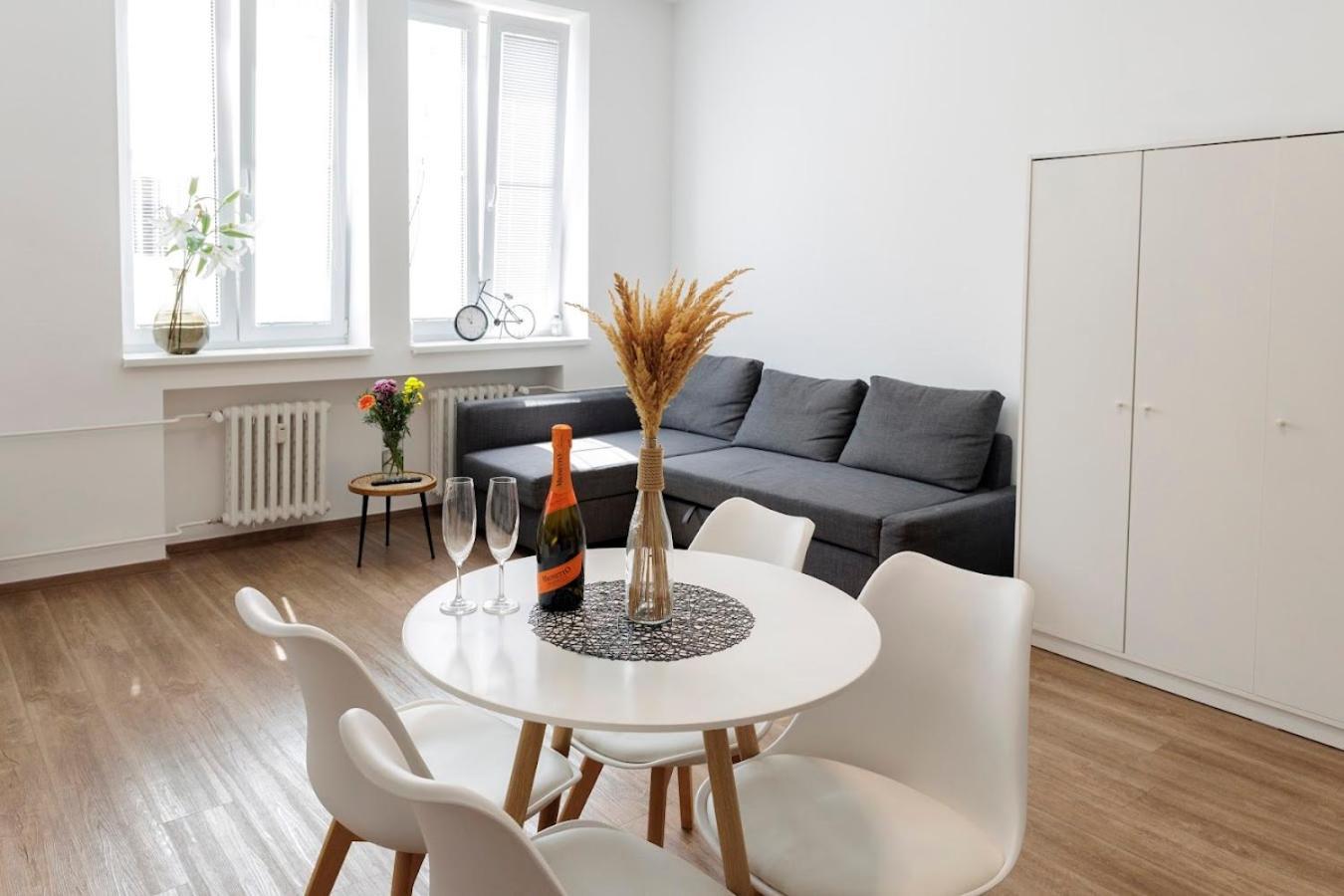 Diamond Residence In Old Town With Free Parking براتسيلافا المظهر الخارجي الصورة