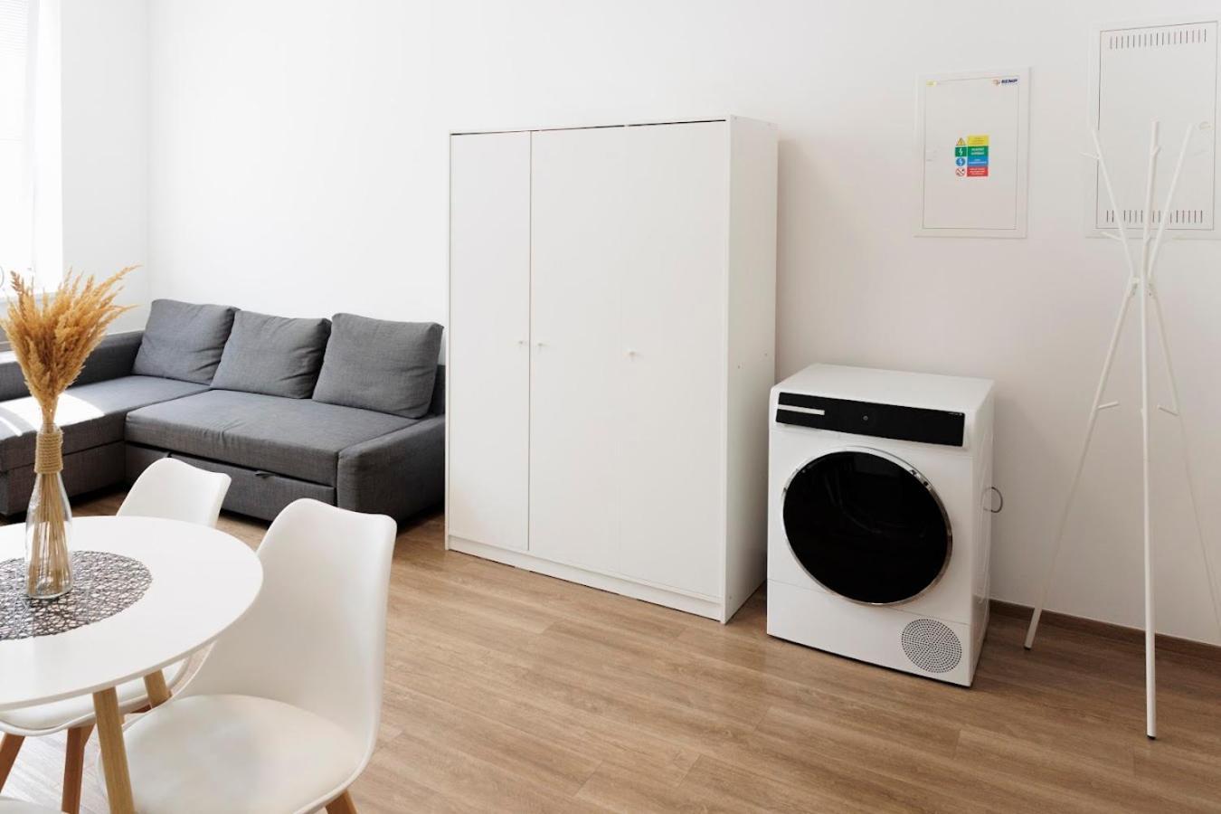 Diamond Residence In Old Town With Free Parking براتسيلافا المظهر الخارجي الصورة