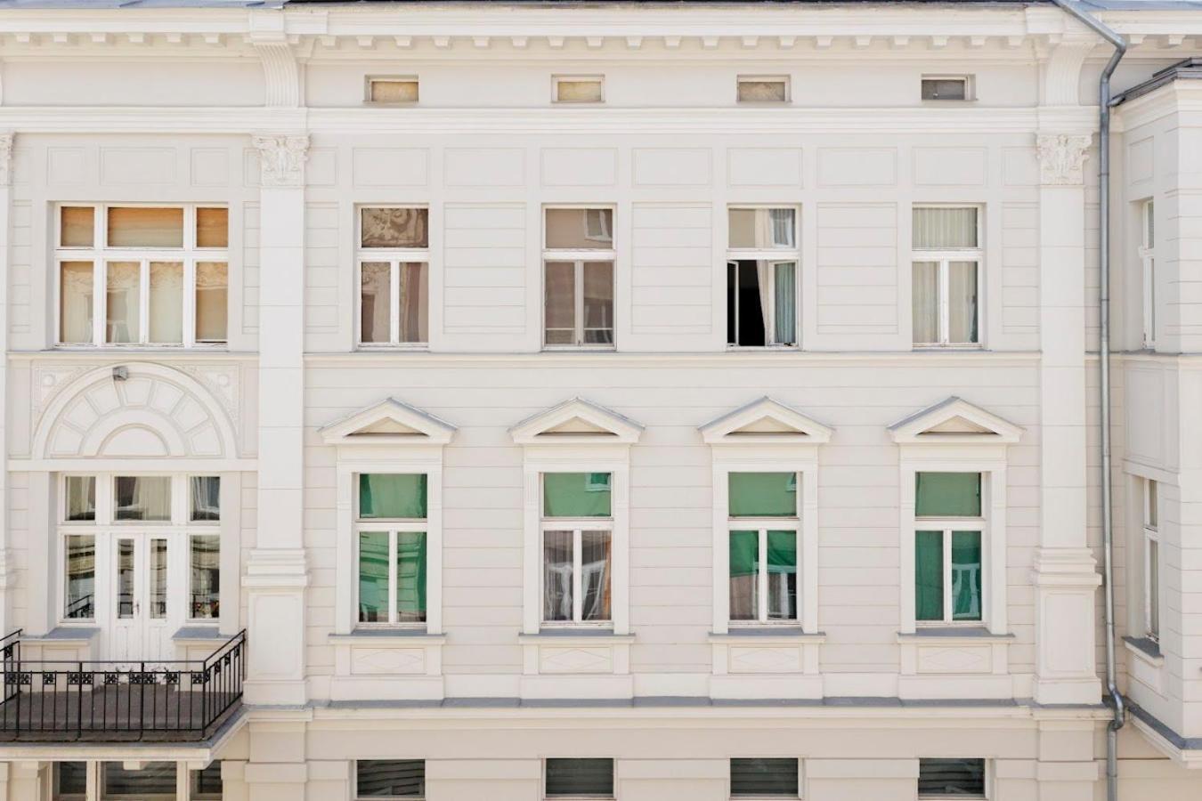 Diamond Residence In Old Town With Free Parking براتسيلافا المظهر الخارجي الصورة