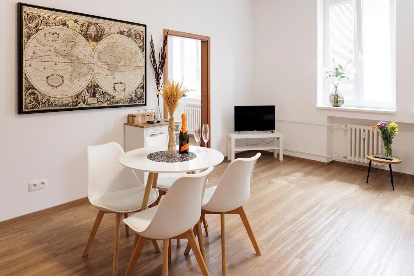 Diamond Residence In Old Town With Free Parking براتسيلافا المظهر الخارجي الصورة
